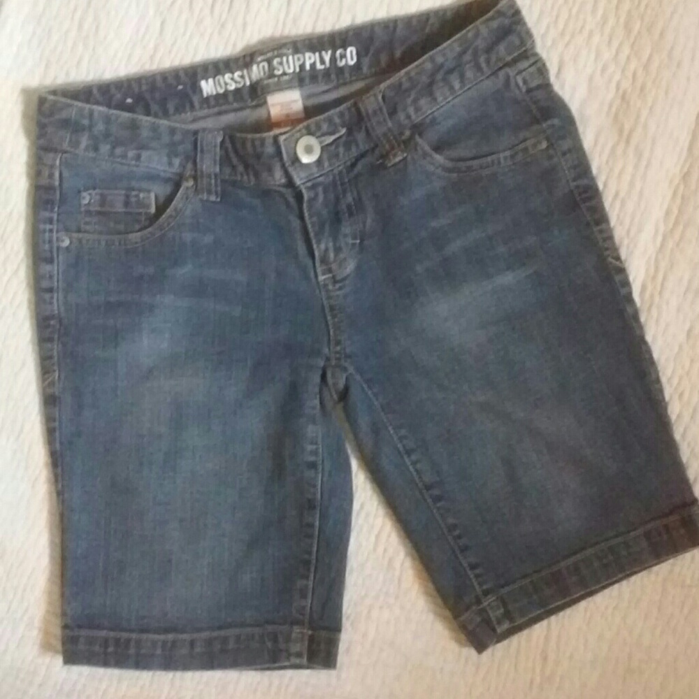 Demons shorts